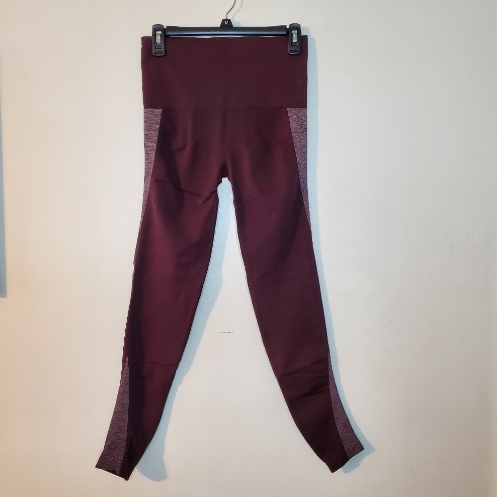 Assets by Spanx burgundy seamless leggings size large - Picture 7 of 13